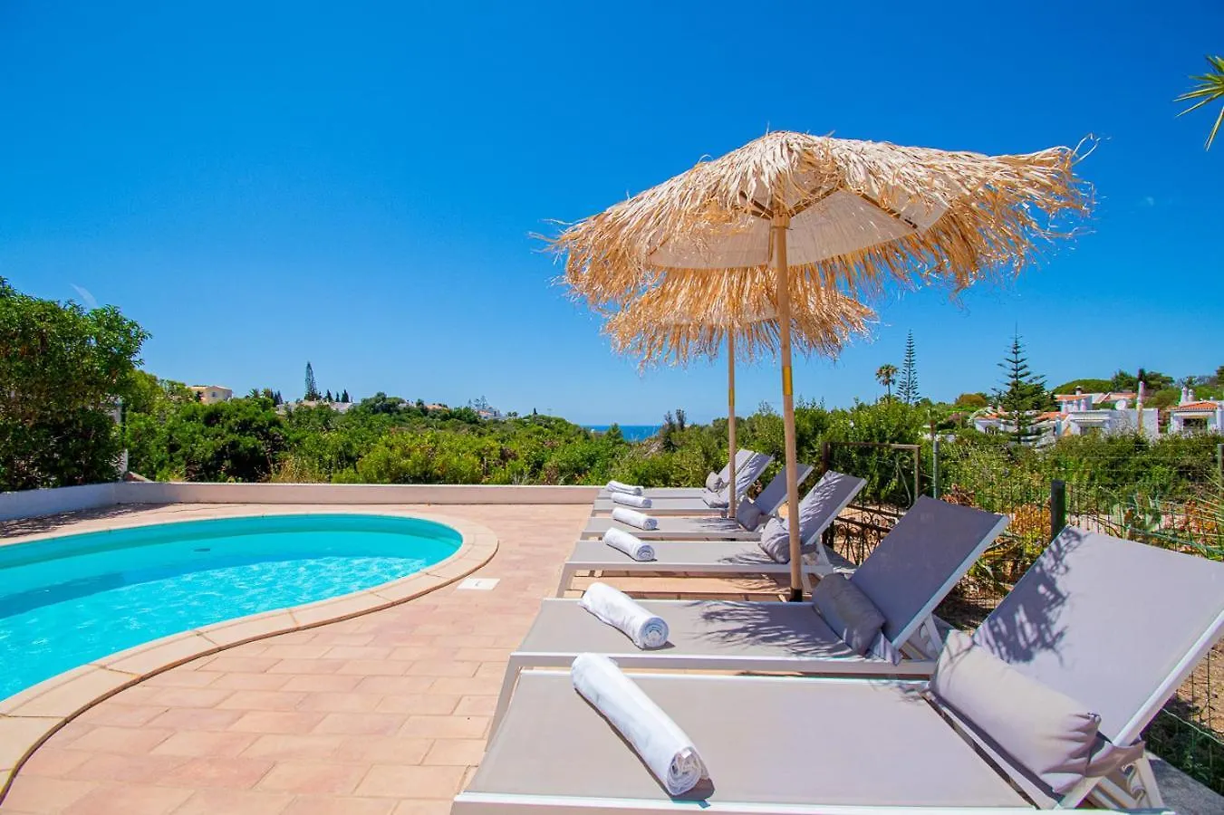 Holiday home Casa Mel - Stylish 3-Bed Townhouse With Pool Villa Carvoeiro  Portugal