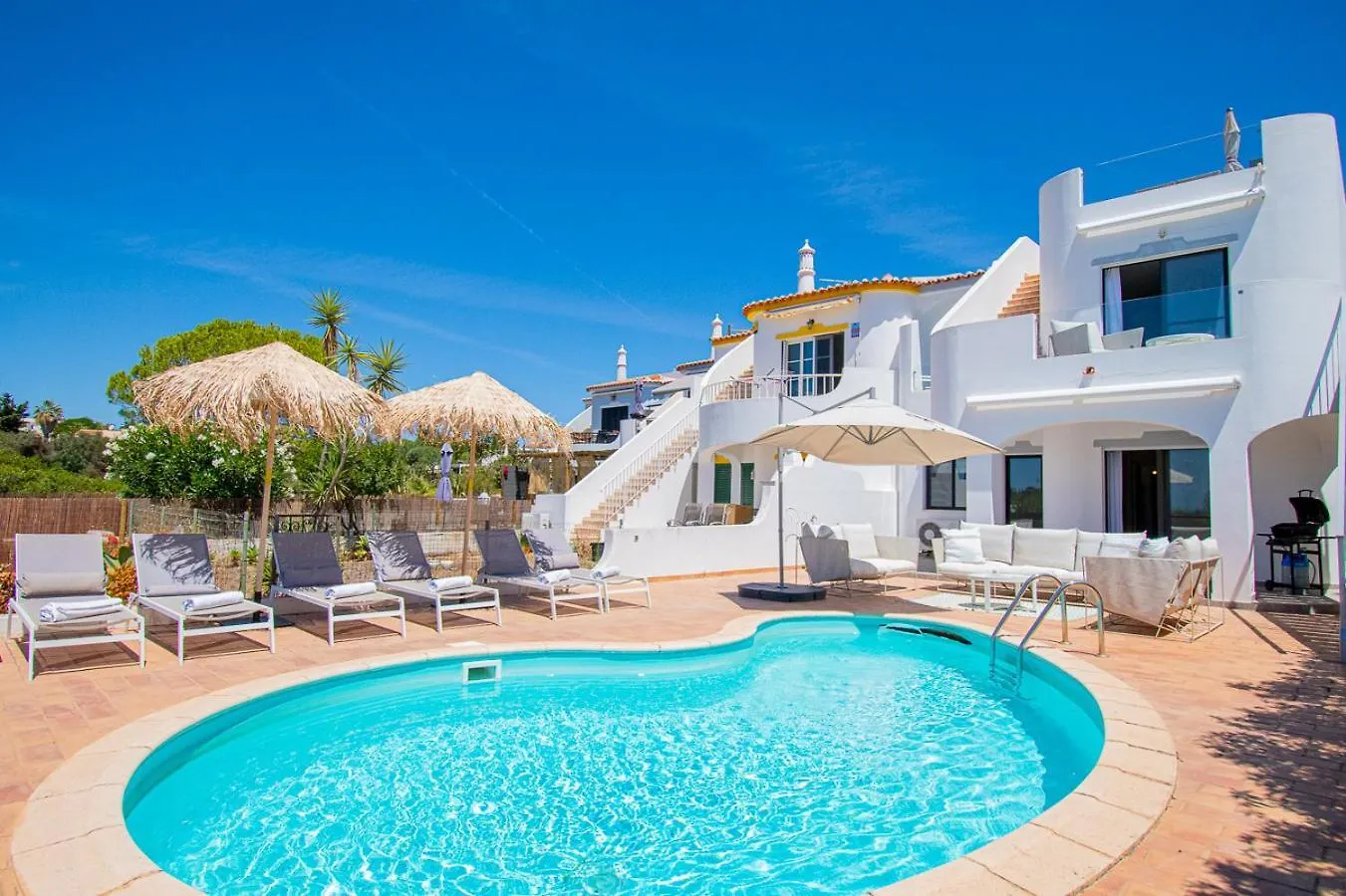Holiday home Casa Mel - Stylish 3-Bed Townhouse With Pool Villa Carvoeiro  Portugal