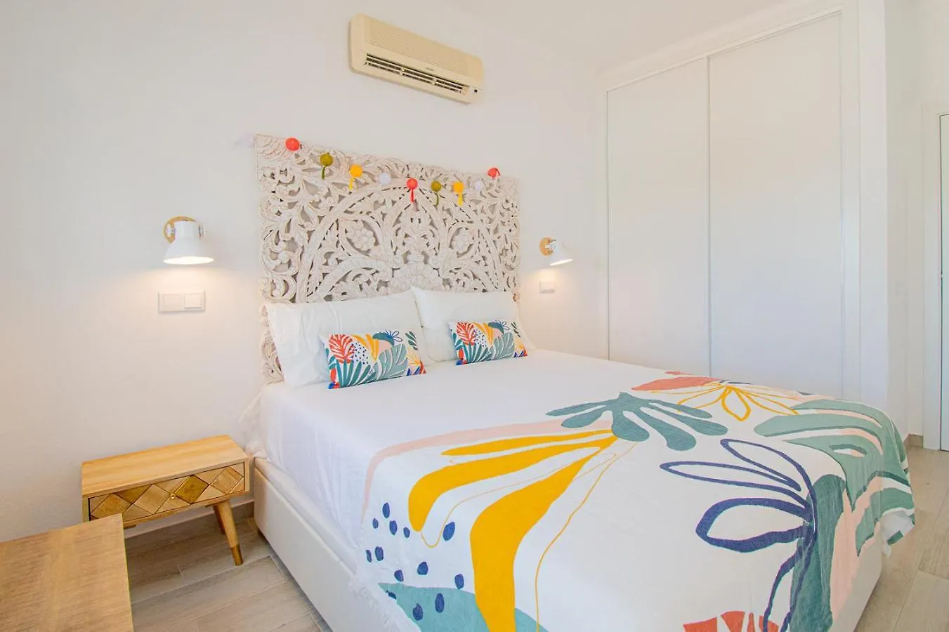 Casa Mel - Stylish 3-Bed Townhouse With Pool Villa Carvoeiro  0*, Carvoeiro (Lagoa)
