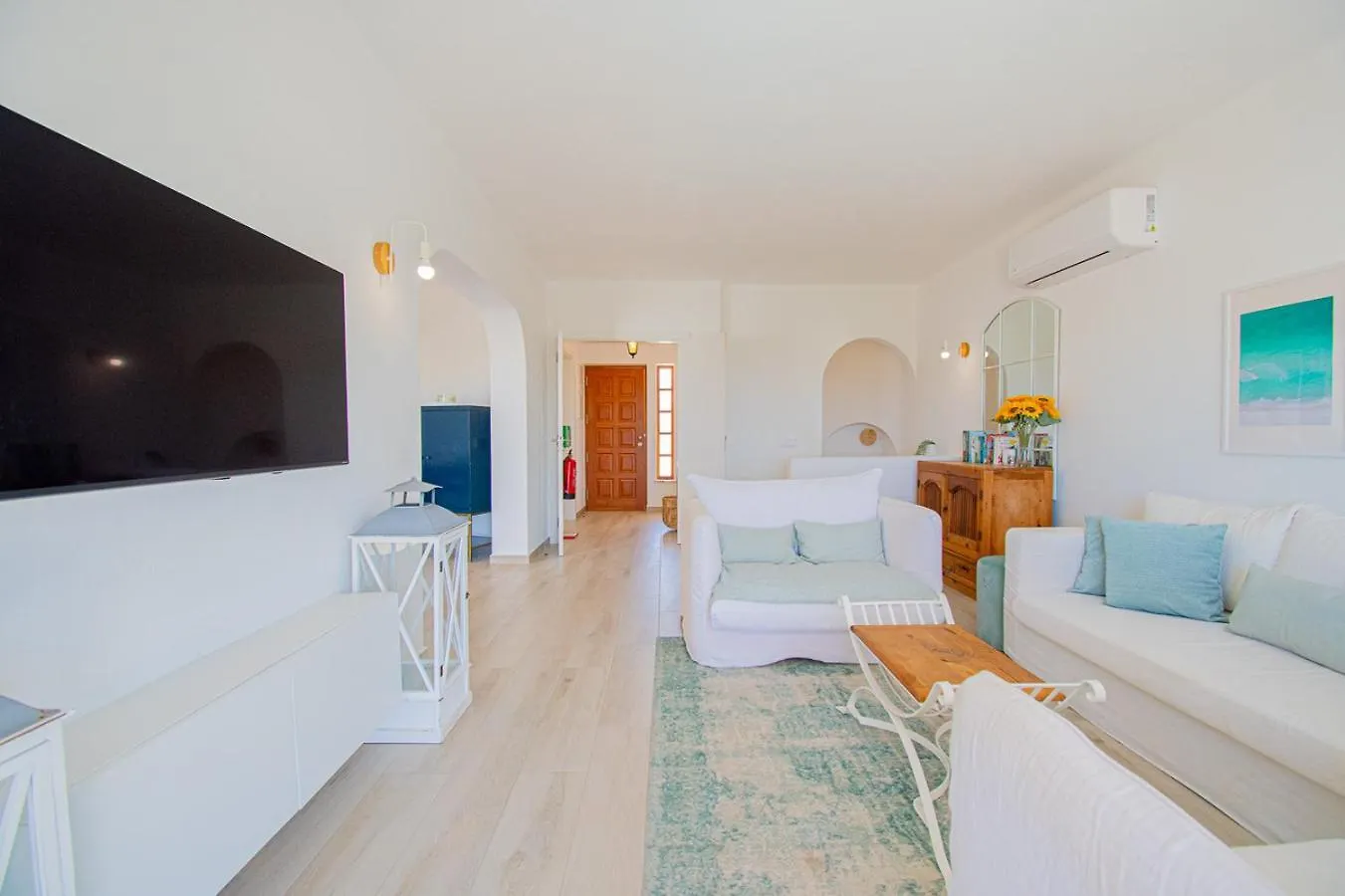 Holiday home Casa Mel - Stylish 3-Bed Townhouse With Pool Villa Carvoeiro  Portugal