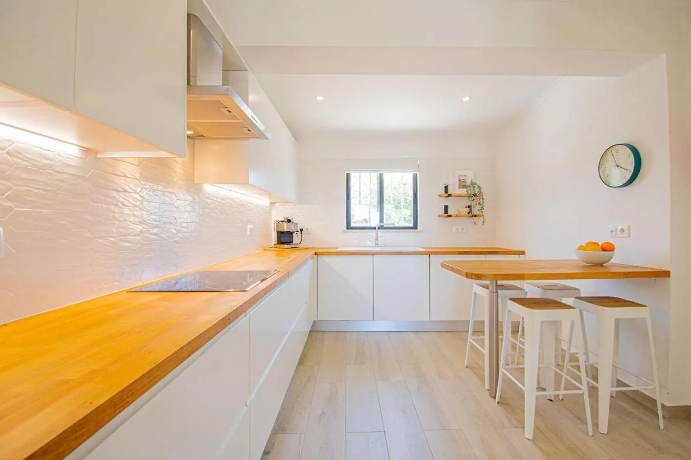 Casa Mel - Stylish 3-Bed Townhouse With Pool Villa Carvoeiro  Portugal